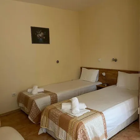 юг Konukevi 4*