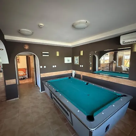 юг Guest house