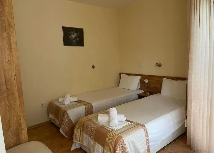 юг Guest house 4*